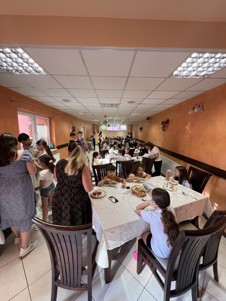 cina tabara copii elevi